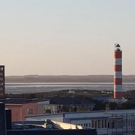 Berck: Front De Mer Avec Vue Sur La Plage Esterno foto
